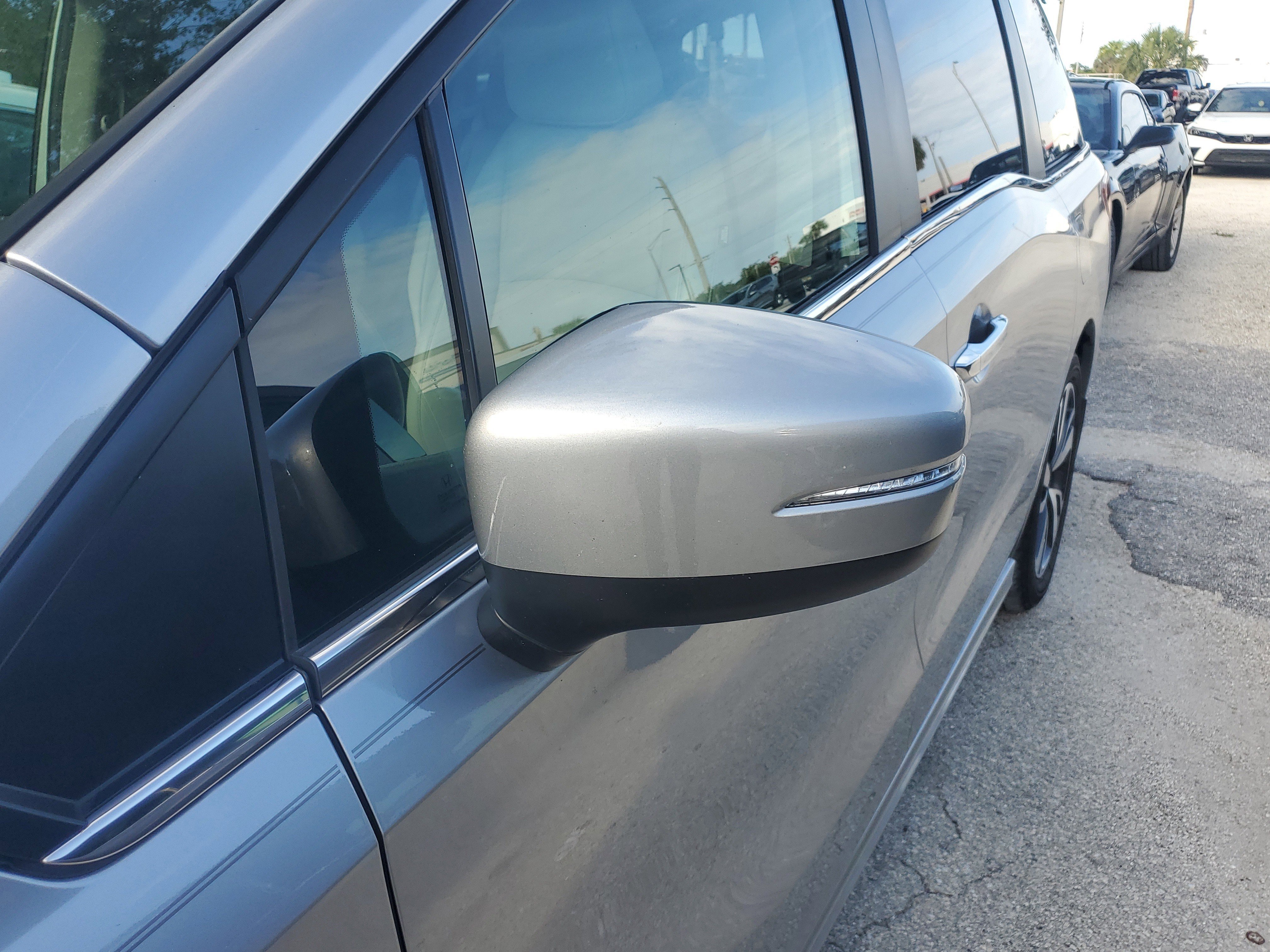 Used 2023  Honda Touring image 3