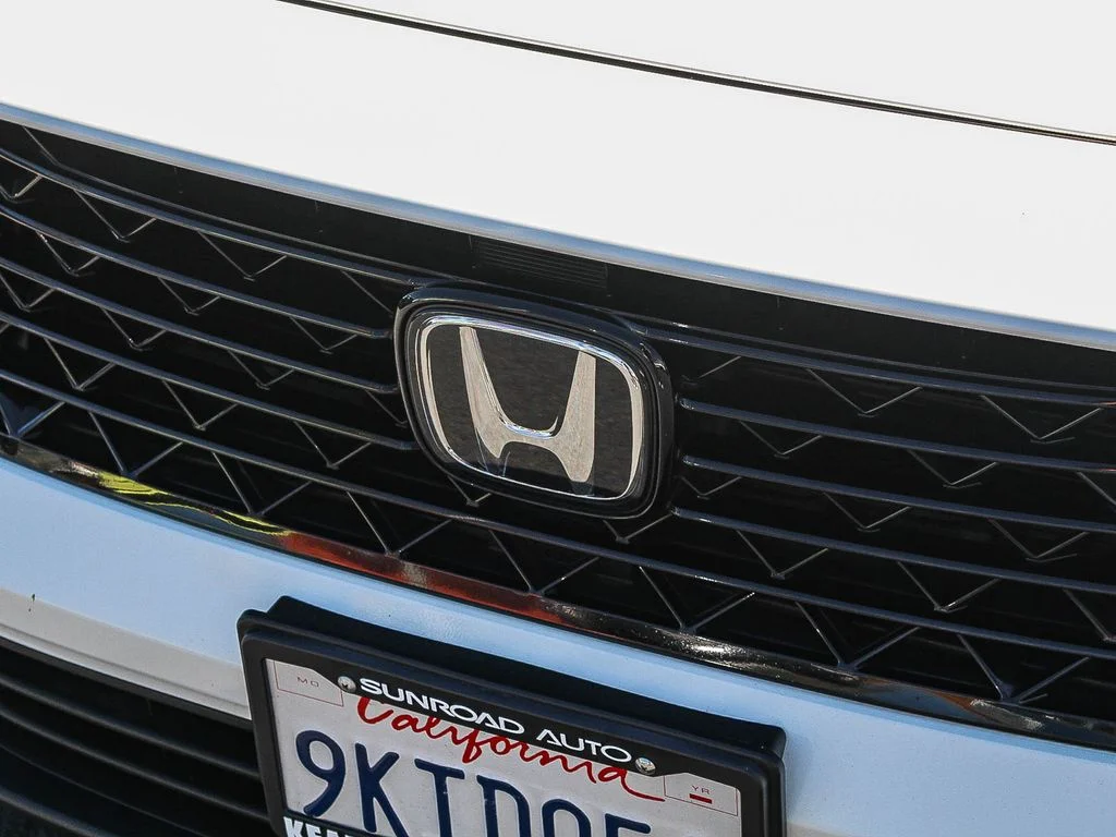 Used 2024 White Honda EX image 5