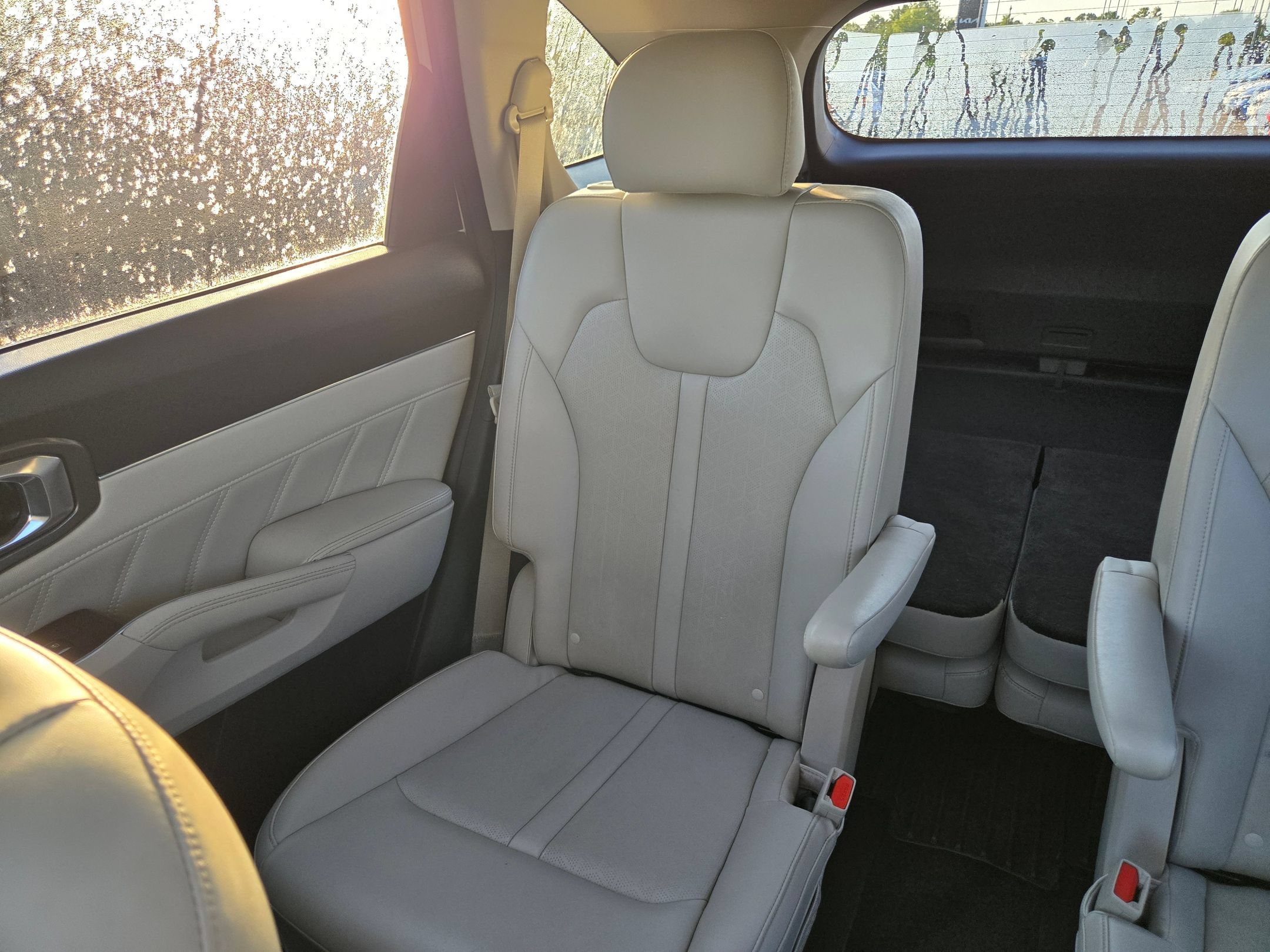 Used 2023 Glacial White Pearl Kia SX image 12