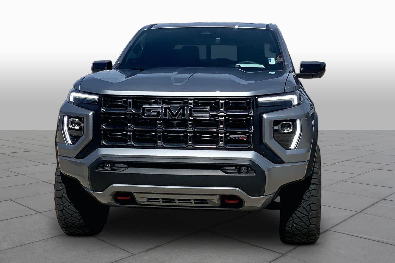 Used 2025 Sterling Metallic GMC 4WD AT4 image 4