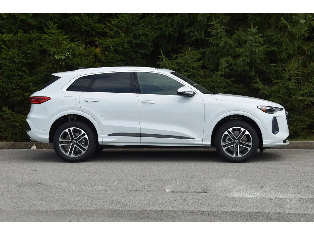 Used 2025 Glacier White Metallic Audi Premium image 3
