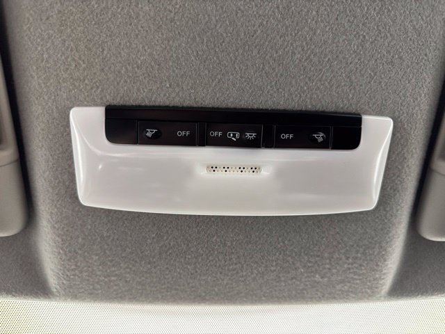Used 2019 Gray Nissan SV image 13