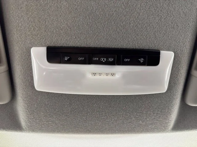 Used 2019 Gray Nissan SV image 13