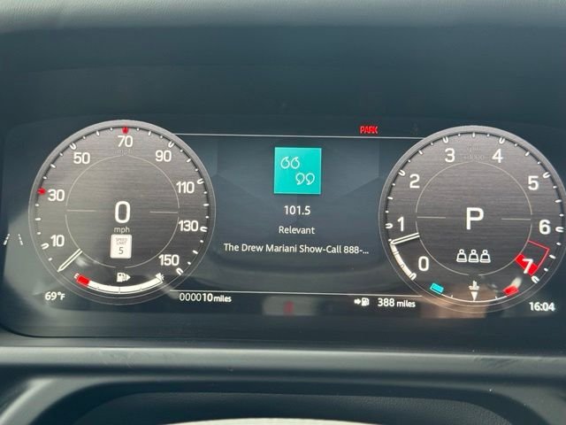 New 2026 Santorini Black Land Rover X-Dynamic SE image 25