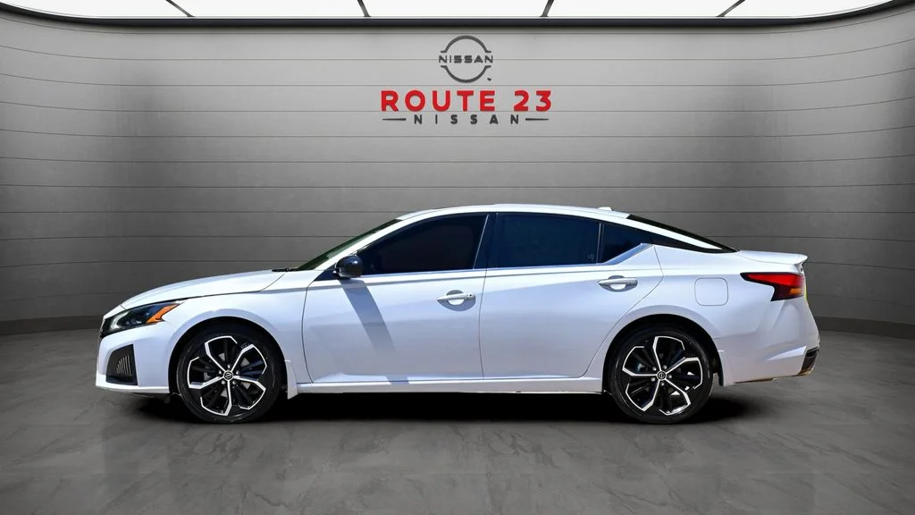 Certified Used 2024 Gray Nissan 2.5 SR image 5