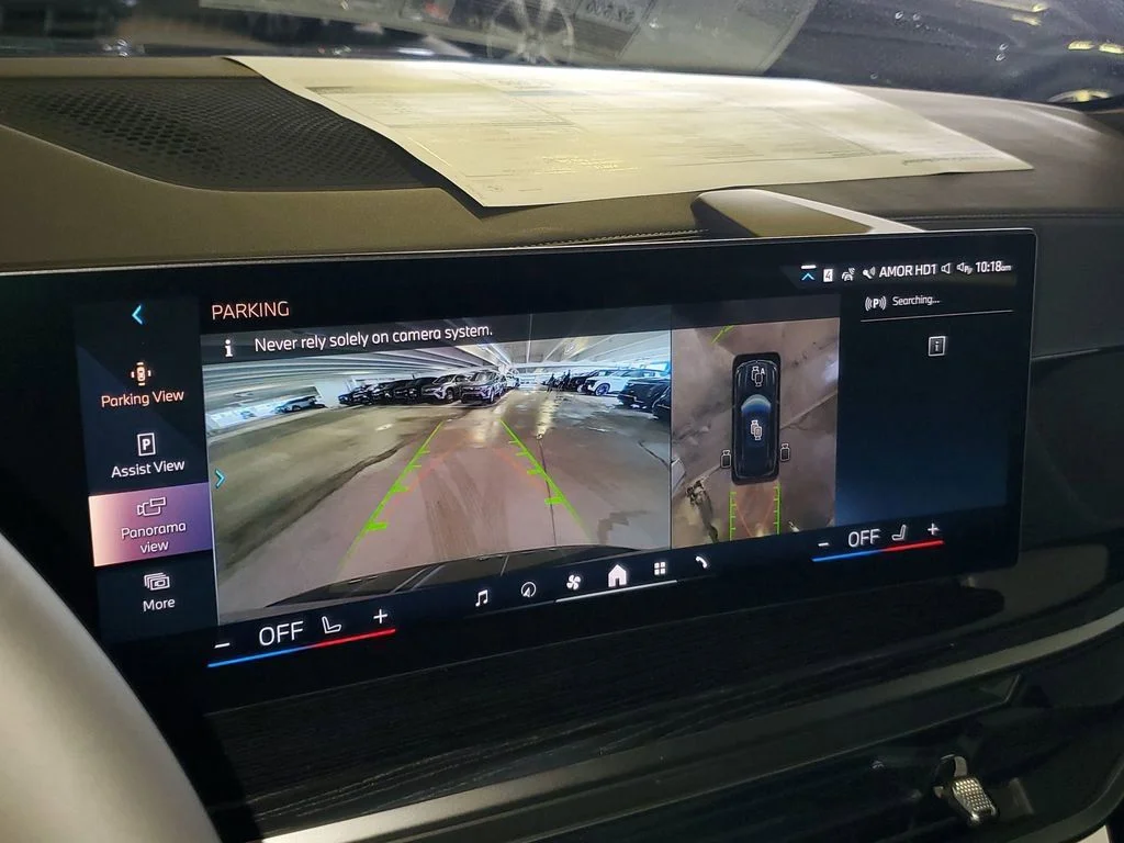 Used 2026 Black BMW sDrive40i image 22