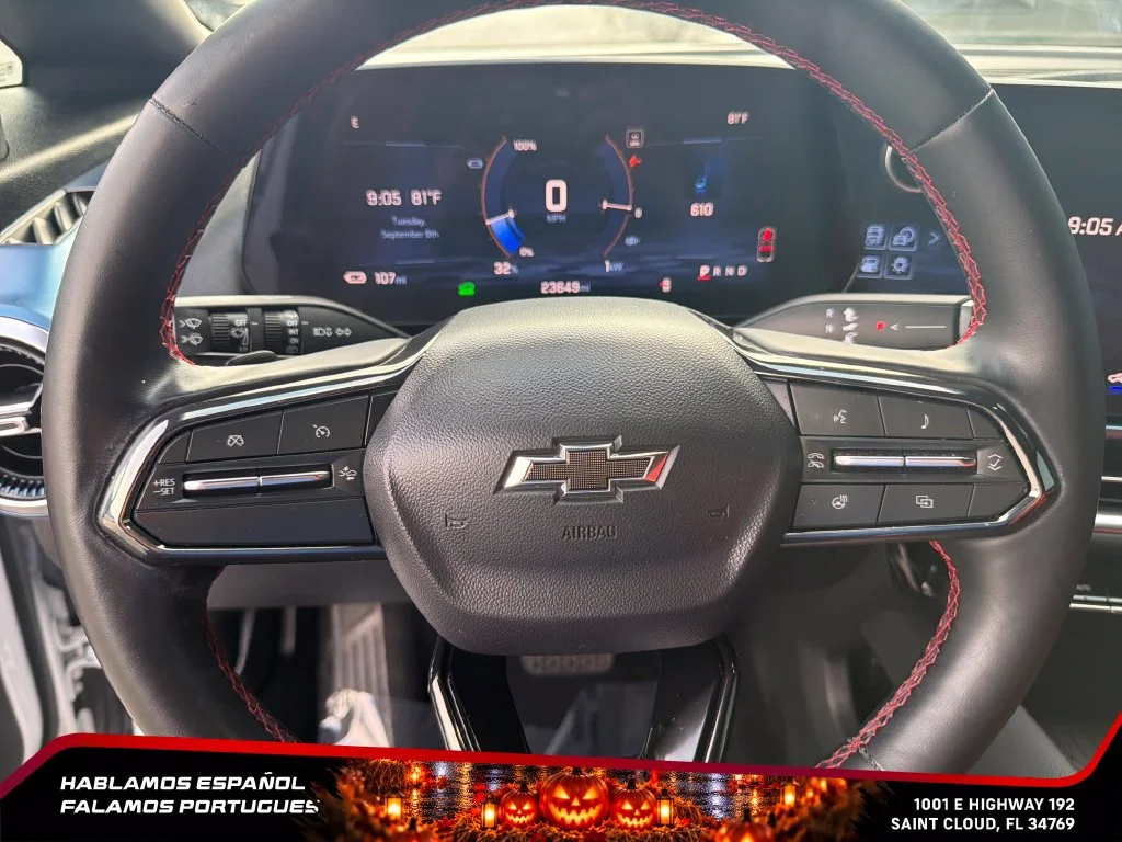 Used 2024 Summit White Chevrolet 2RS image 18