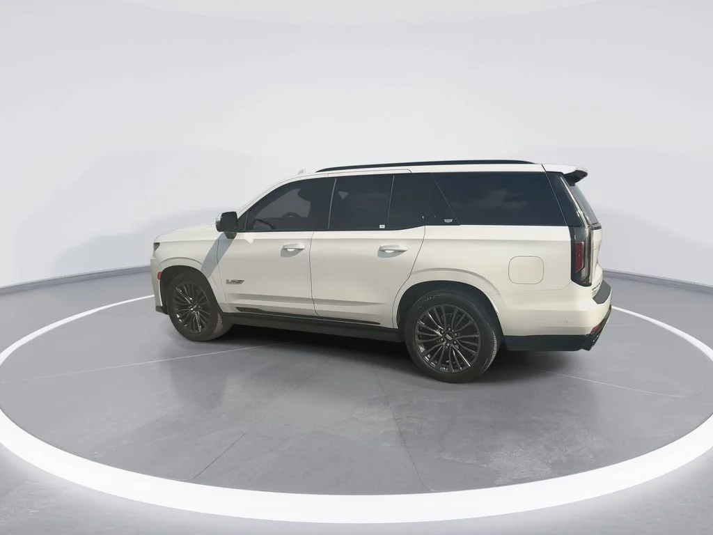 Used 2023 White Cadillac V-Series image 6