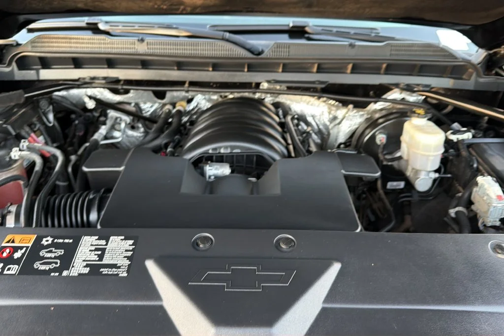 Used 2016 Black Chevrolet Custom image 9