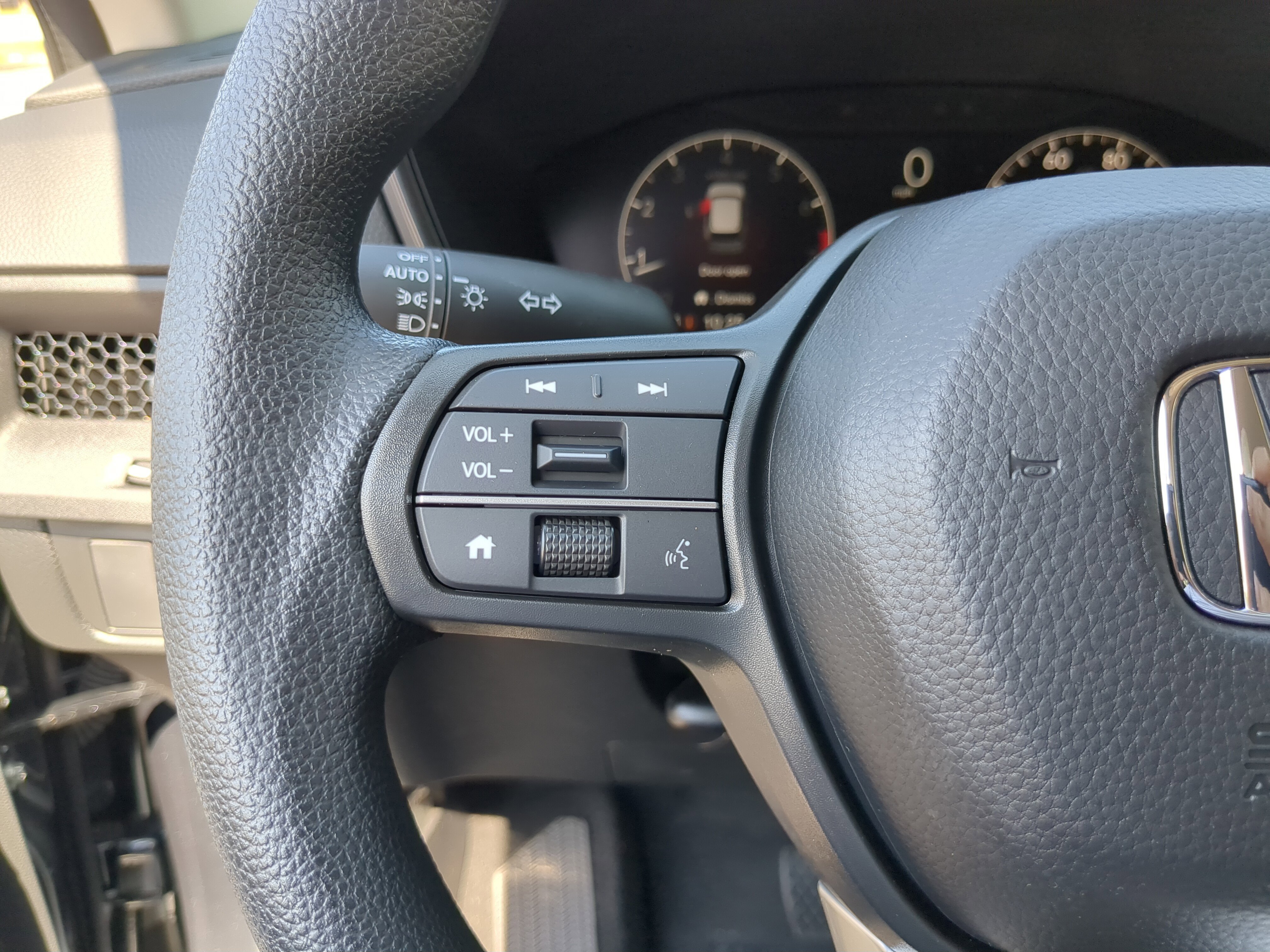 New 2026 Urban Gray Pearl Honda LX image 28
