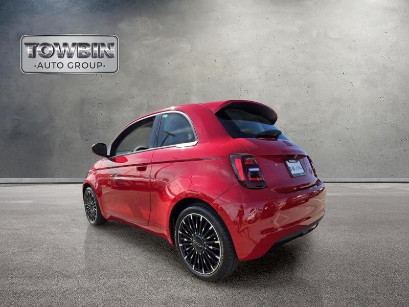 Used 2024 Red by (Red) FIAT INSPI(RED) FWD image 6