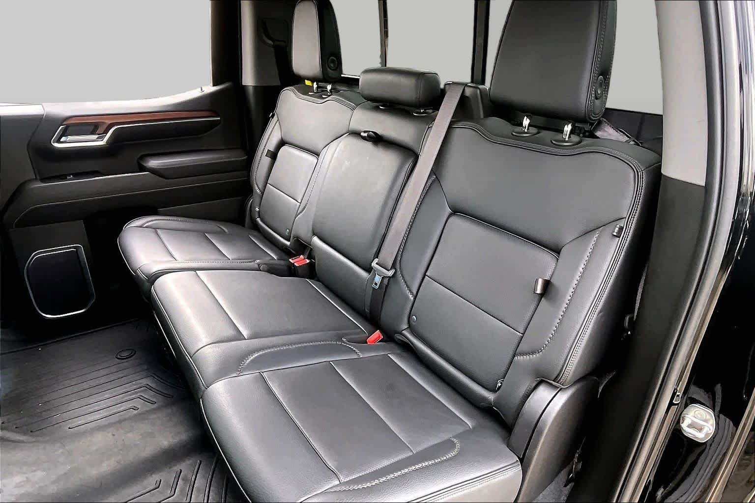 Used 2022 Onyx Black GMC Denali image 21