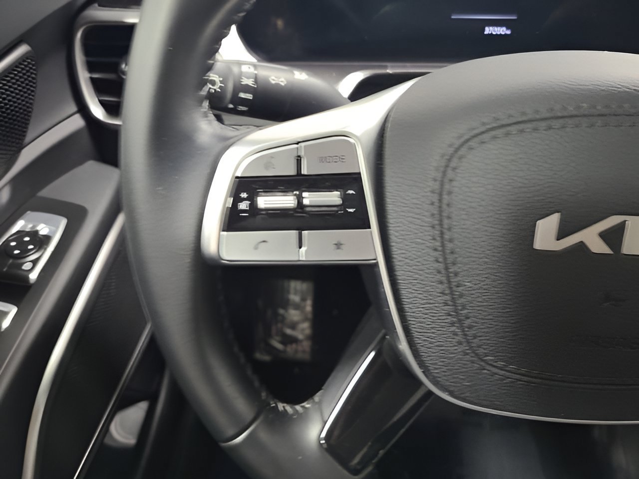 Used 2024 Dark Moss Kia S image 25