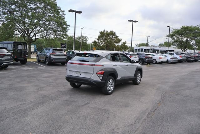 Used 2026 Gray Hyundai SE image 7