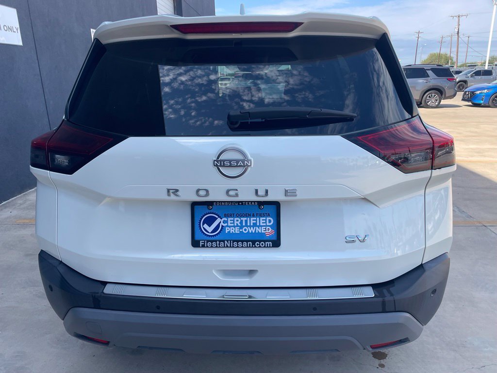 Used 2023 White Nissan SV image 4
