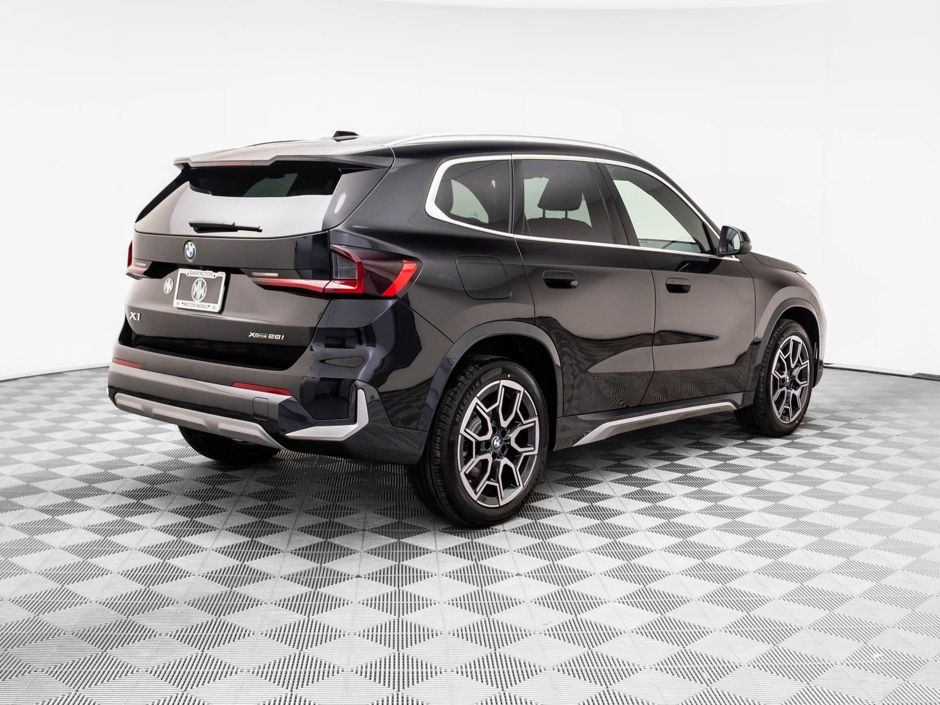 New 2026 Jet Black BMW xDrive28i image 5