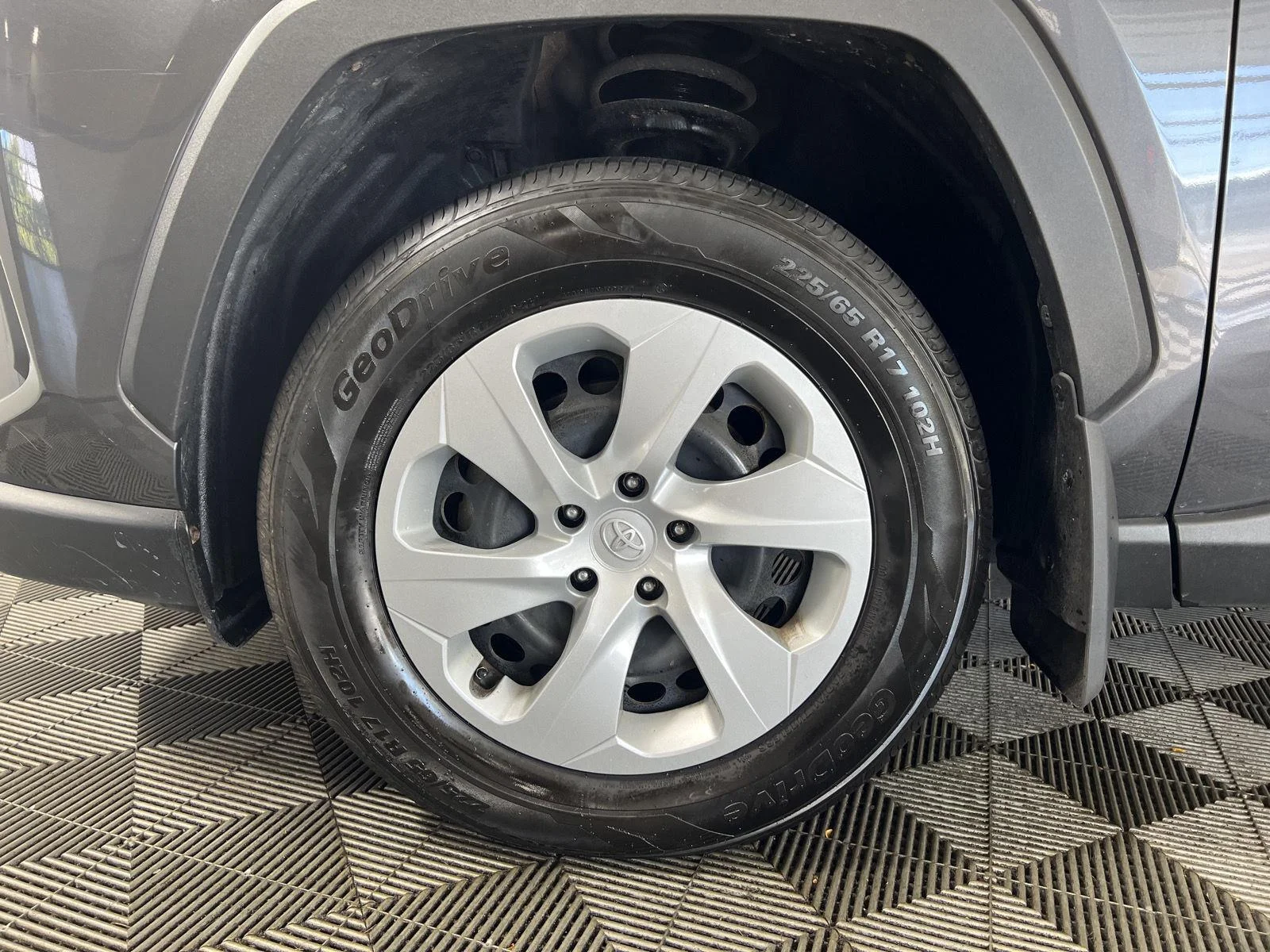 Used 2019 Magnetic Gray Metallic Toyota LE image 9