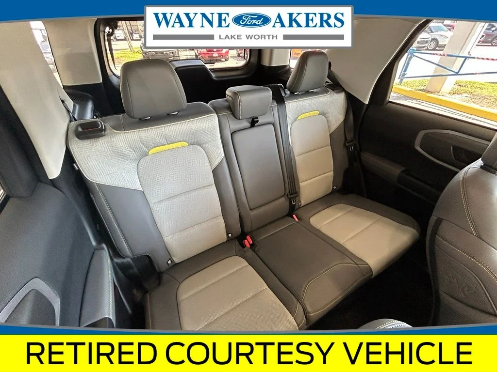New 2025 Carbonized Gray Metallic Ford Badlands image 28