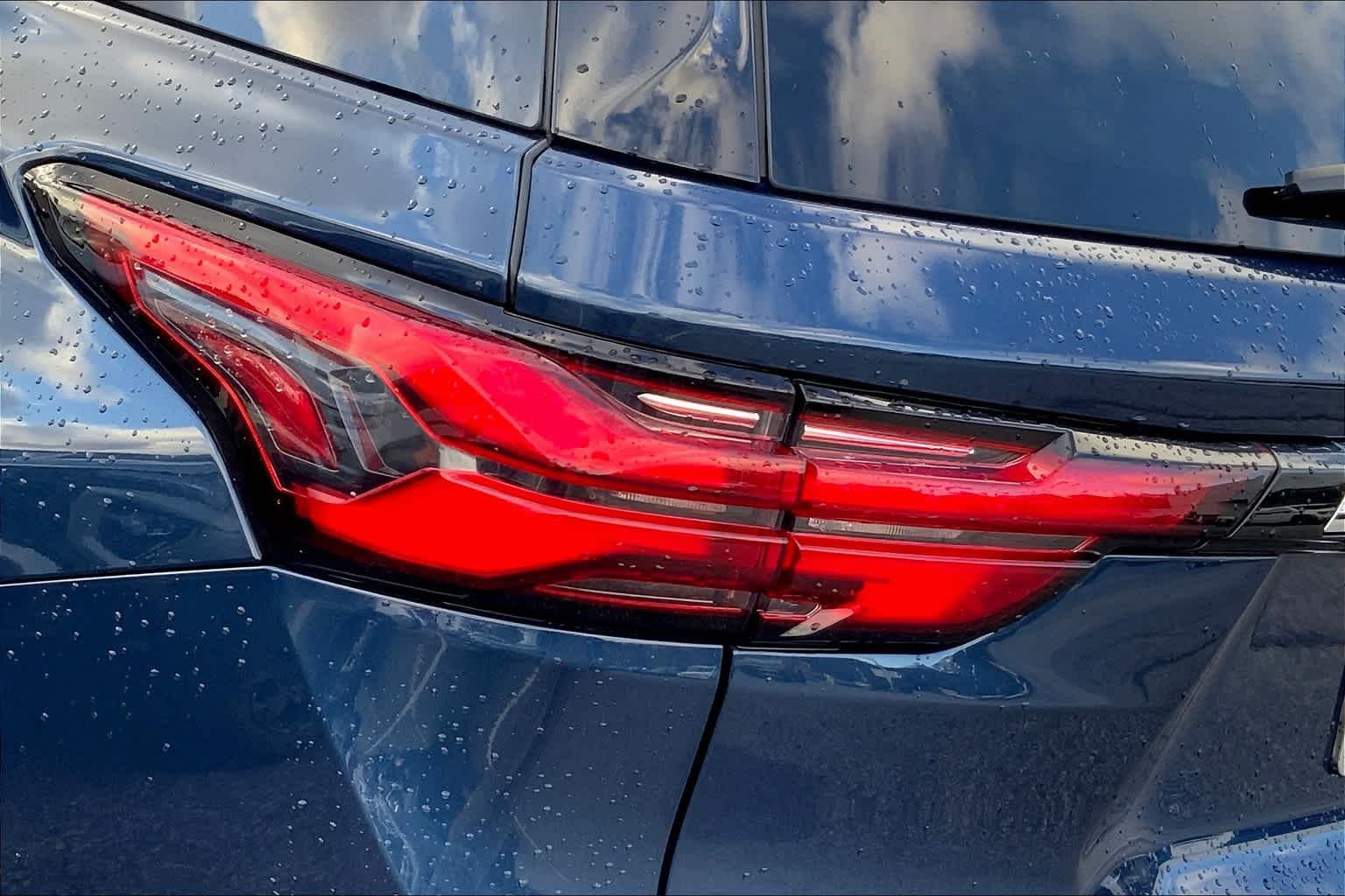 Used 2023 Northsky Blue Metallic Chevrolet LT Cloth image 27
