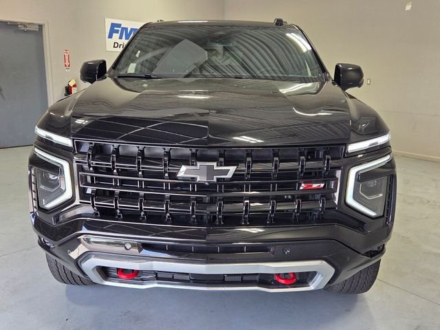 Used 2025 Black Chevrolet Z71 image 2