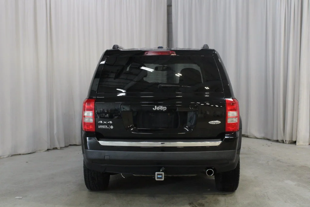 Used 2016 Black Jeep High Altitude image 23