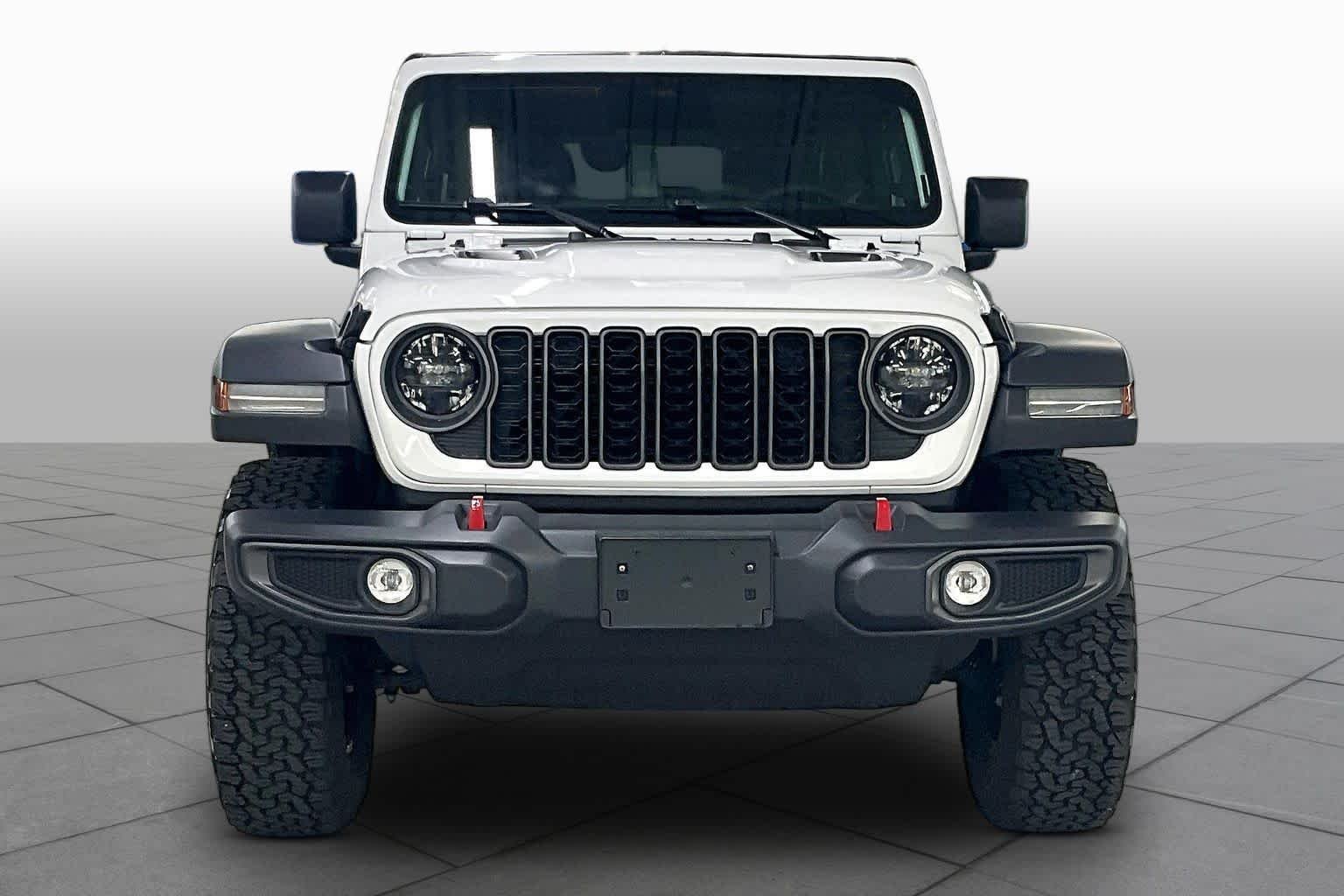 Used 2026 Bright White Clearcoat Jeep Rubicon image 4