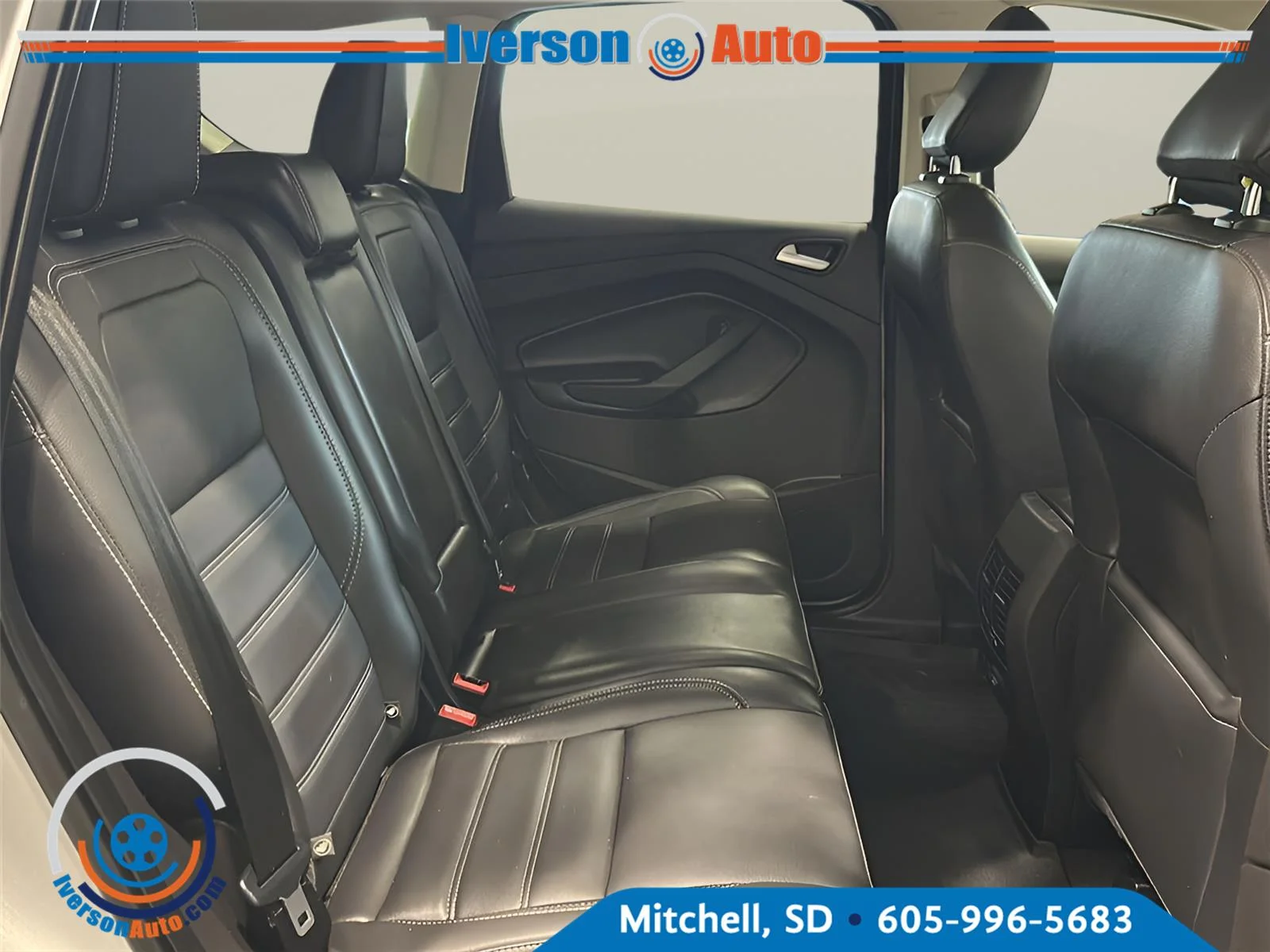 Used 2019 Ingot Silver Ford SEL image 29