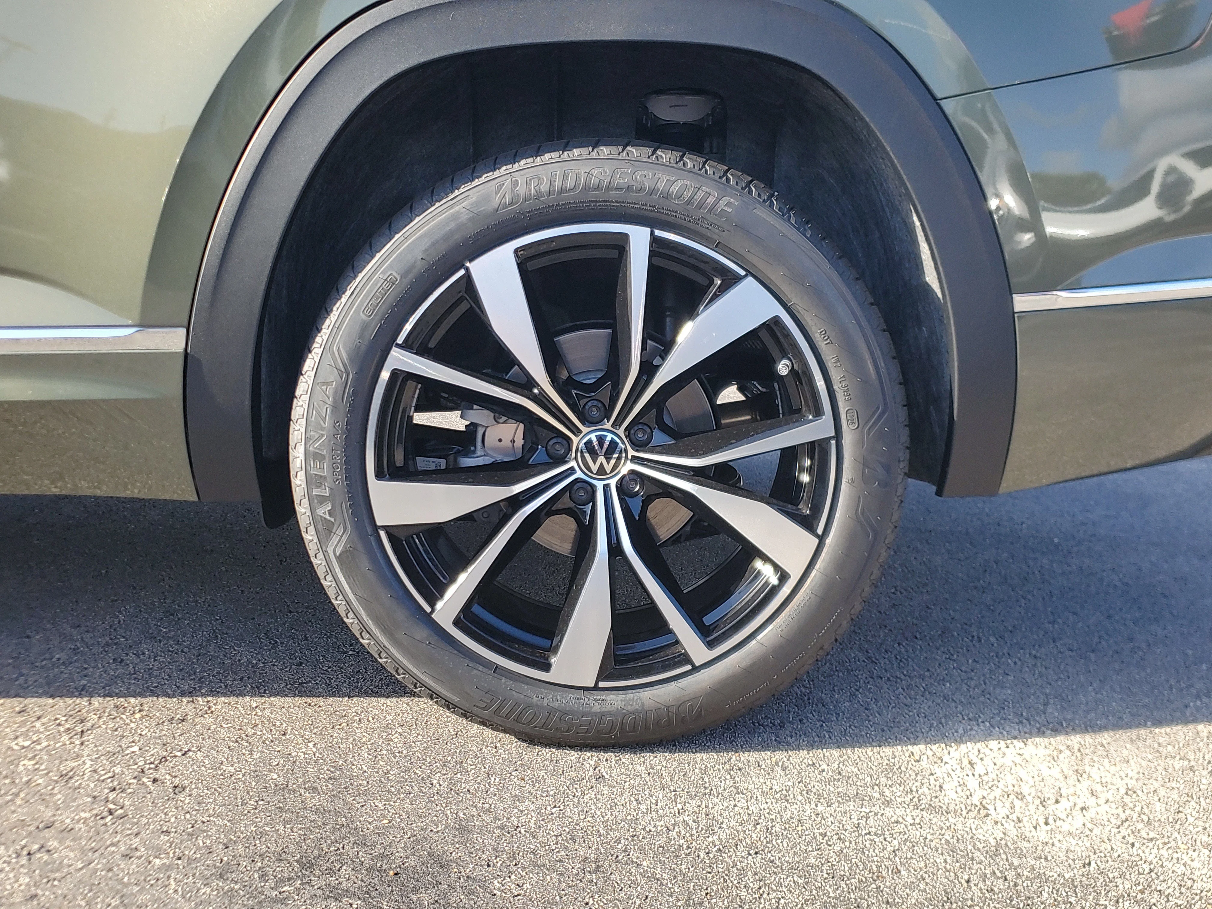 New 2026 Green Volkswagen 2.0T SEL Premium R-Line image 10