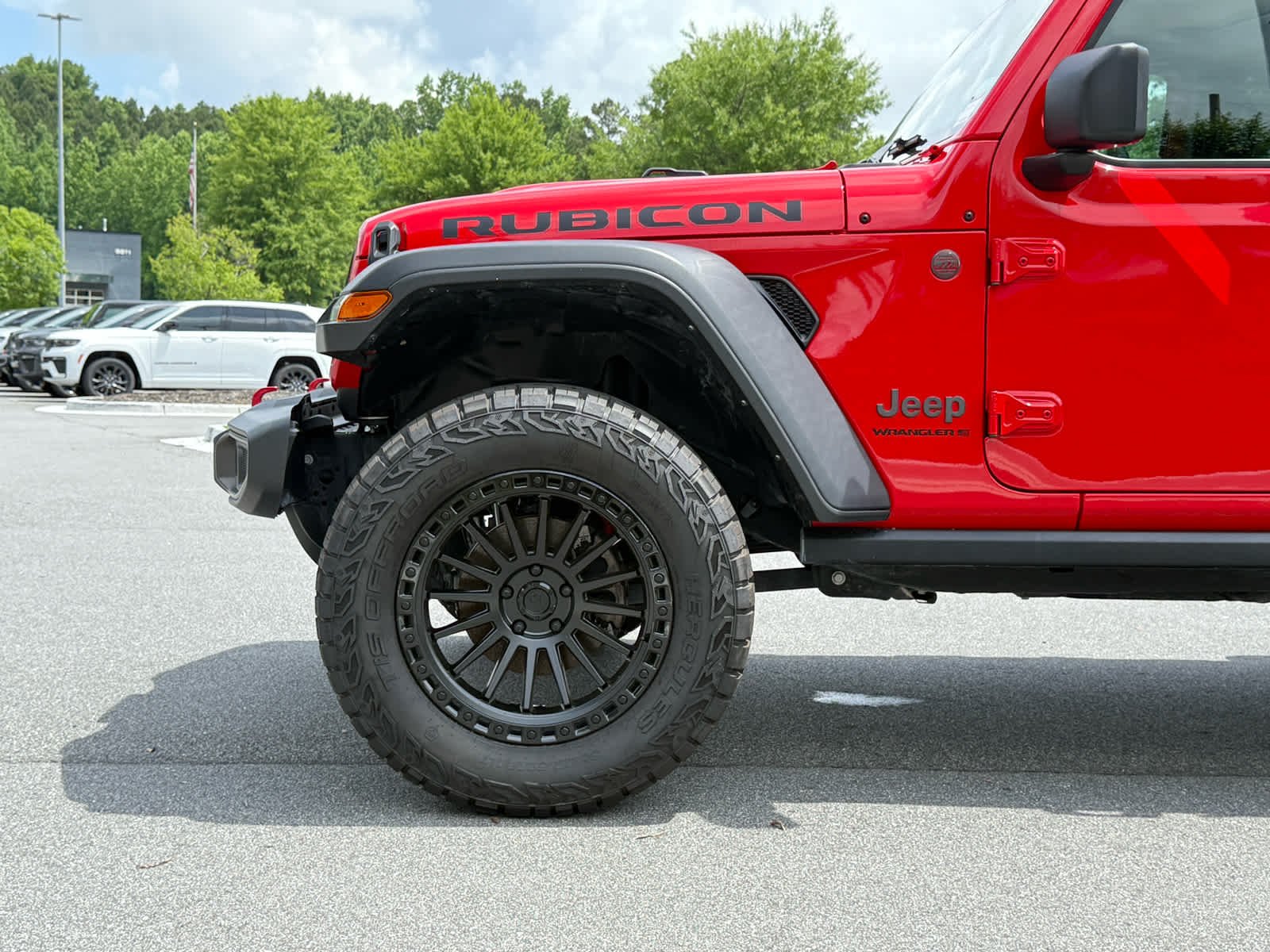 Used 2024 Firecracker Red Clearcoat Jeep Rubicon image 11