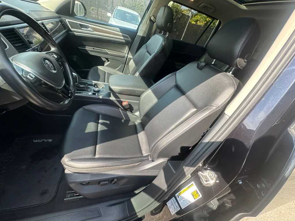 Used 2019 Black Volkswagen 3.6L V6 SE image 10