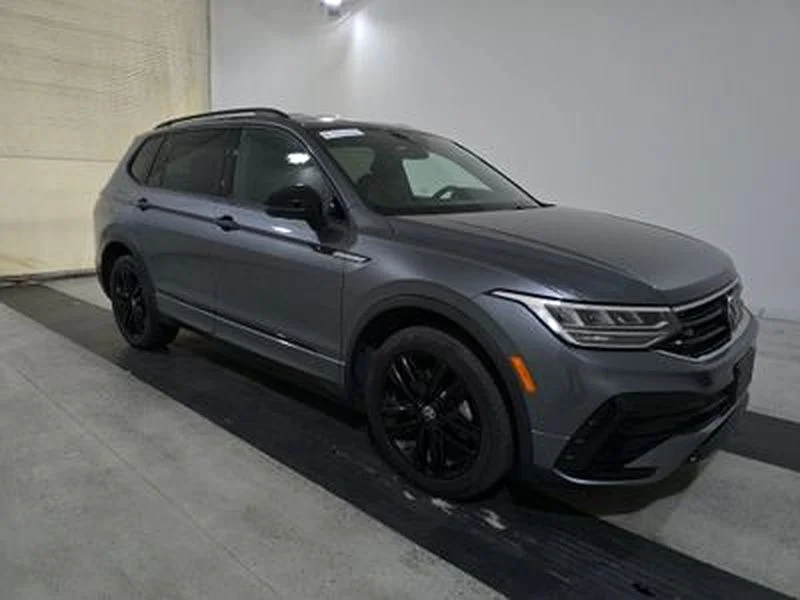 Used 2022 Gray Volkswagen 2.0T SE R-Line Black image 3