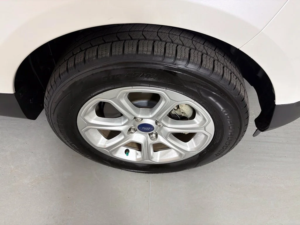 Used 2020 White Ford SE image 14