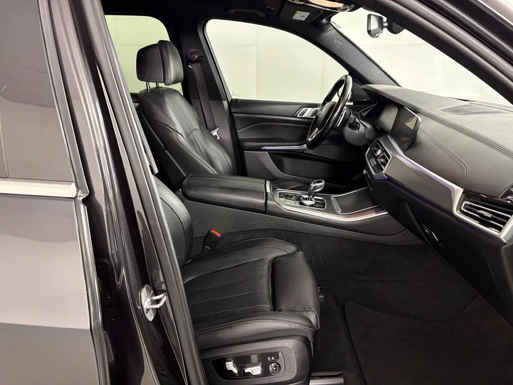 Used 2020 Gray BMW sDrive40i image 50