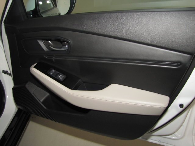 Certified Used 2025 Platinum White Pearl Honda Touring image 52