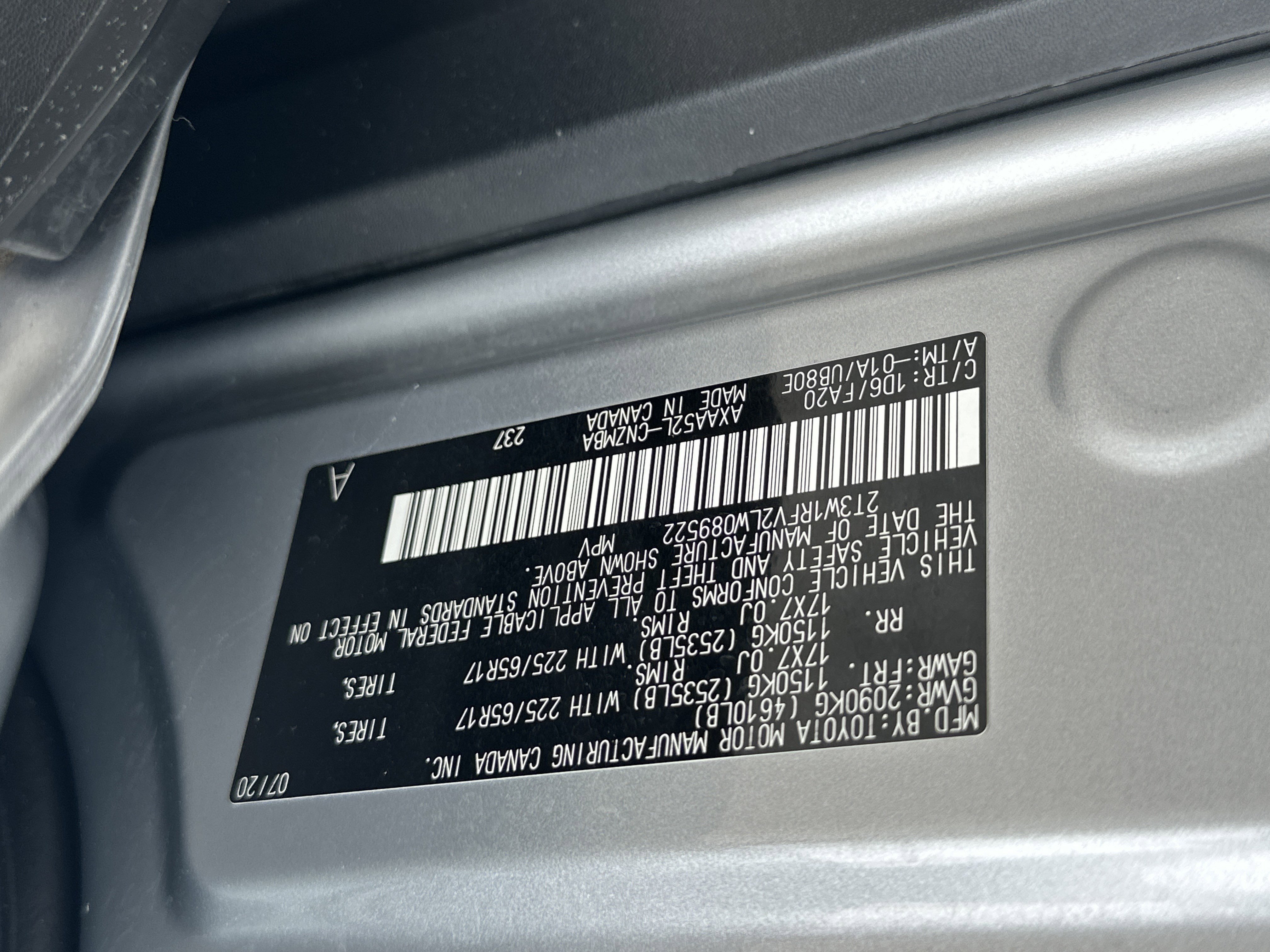 Used 2020 Silver Sky Metallic Toyota XLE image 36