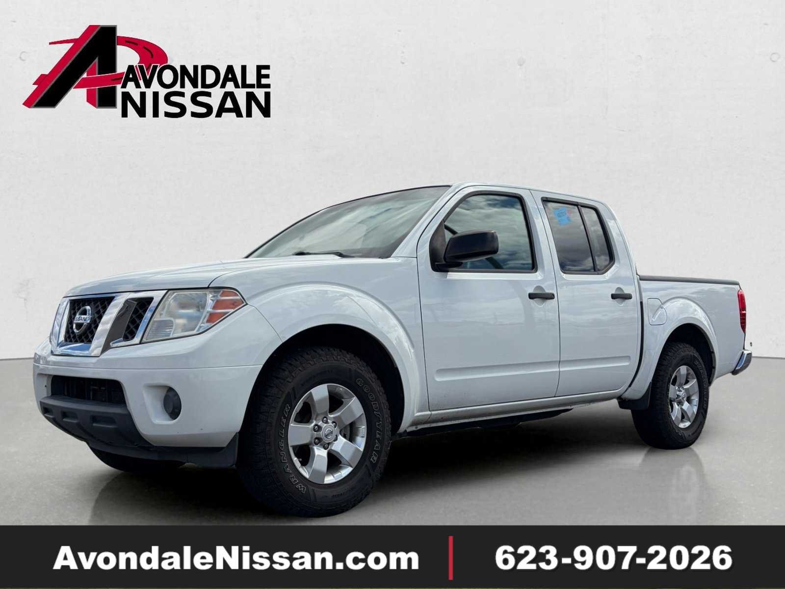 Used 2013 Glacier White Nissan SV image 1
