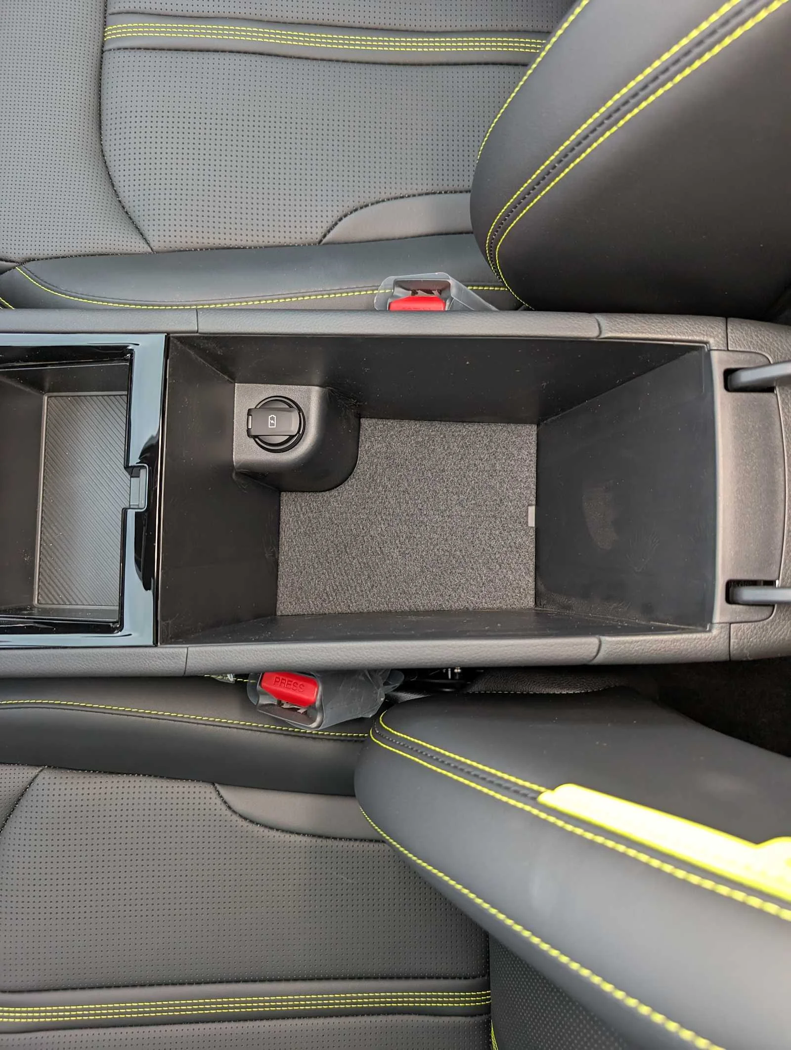 New 2026 Steel Matte Gray Kia GT image 14