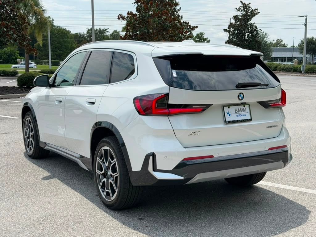 New 2026 White BMW xDrive28i image 3