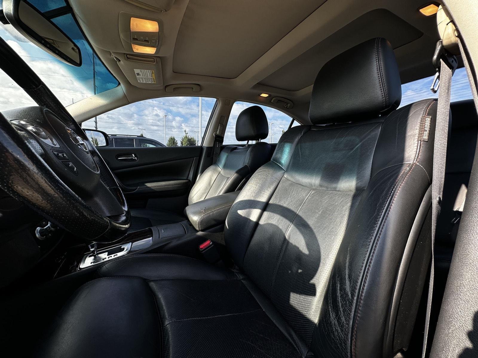 Used 2010 Super Black Nissan 3.5 SV w/Premium Pkg image 9