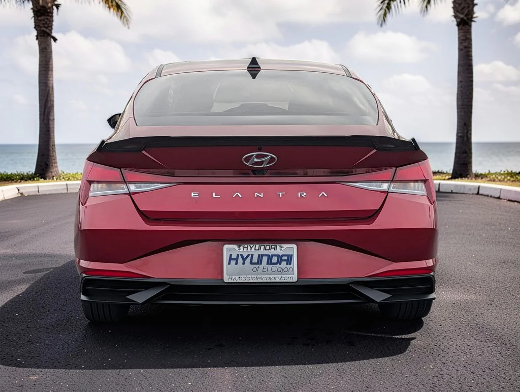 Used 2023 Red Hyundai SEL image 6