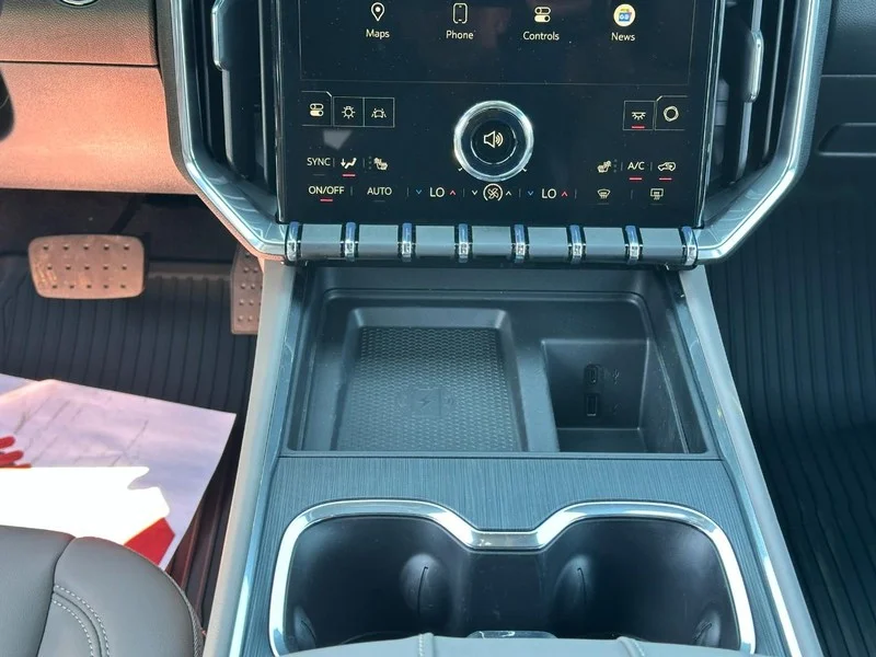 New 2026 Summit White GMC Elevation image 9