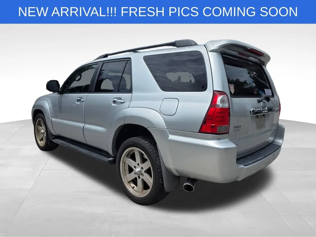 Used 2008 Silver Toyota Sport V6 image 5
