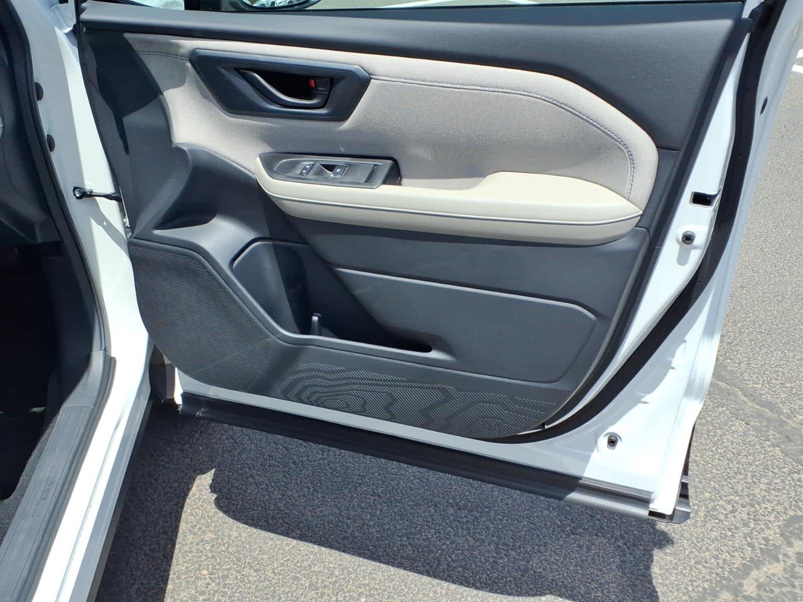 New 2026 CRYSTAL WHITE PEARL Subaru Premium Hybrid image 17