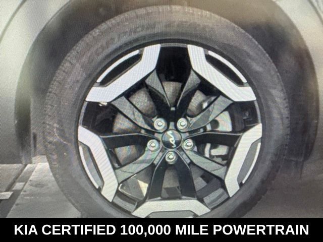 Used 2025 Black Kia S image 11