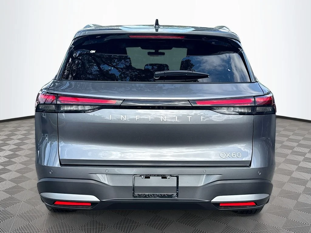 New 2027 GRAPHITE SHADOW INFINITI Luxe FWD image 6