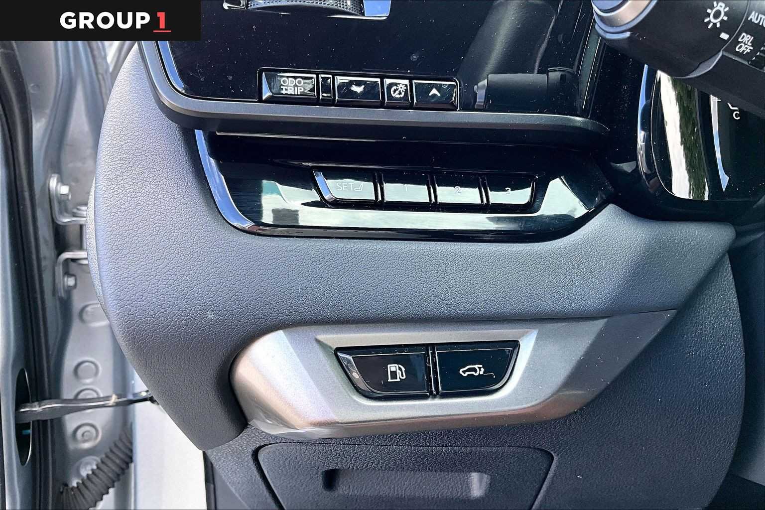 Used 2023 Iridium Lexus Premium Plus image 33