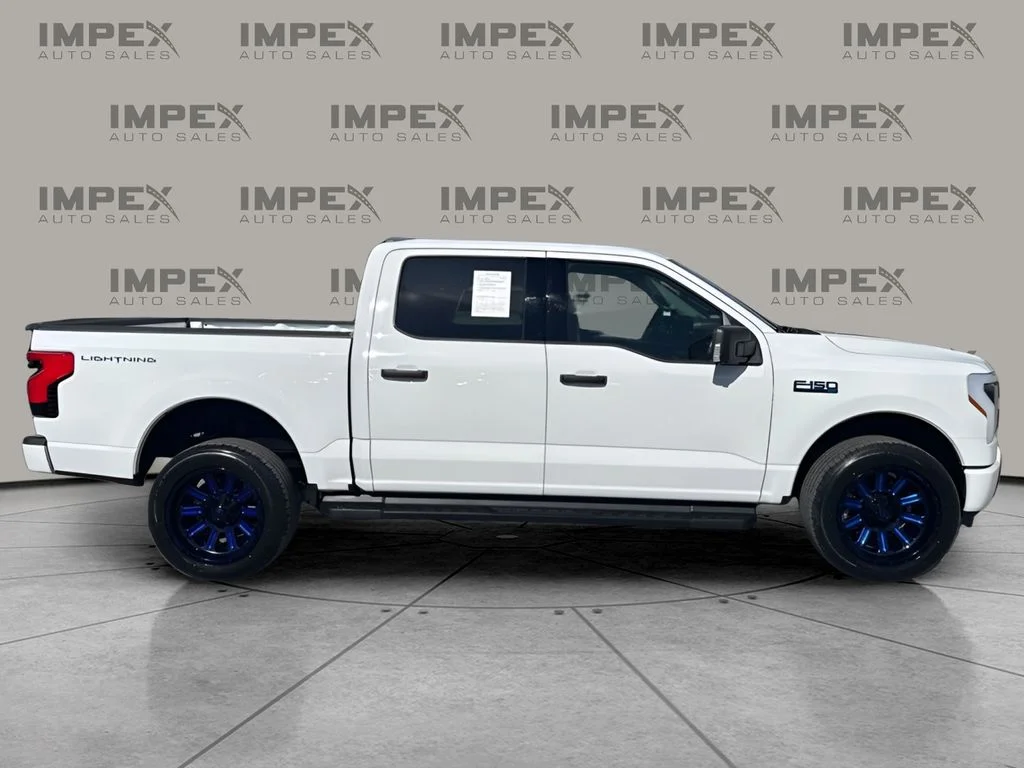 Used 2025 White Ford XLT image 7