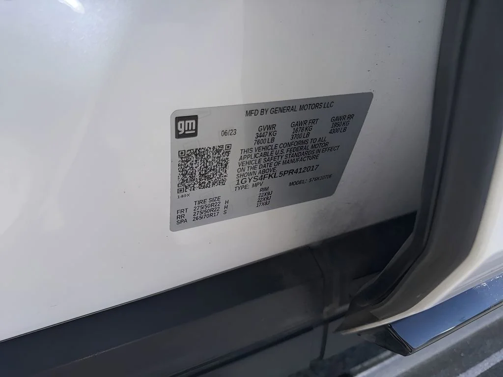 Used 2023 Crystal White Tricoat Cadillac Sport image 38