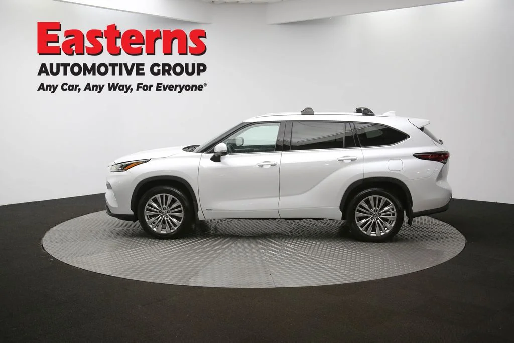 Used 2024 Beige Toyota Platinum image 66