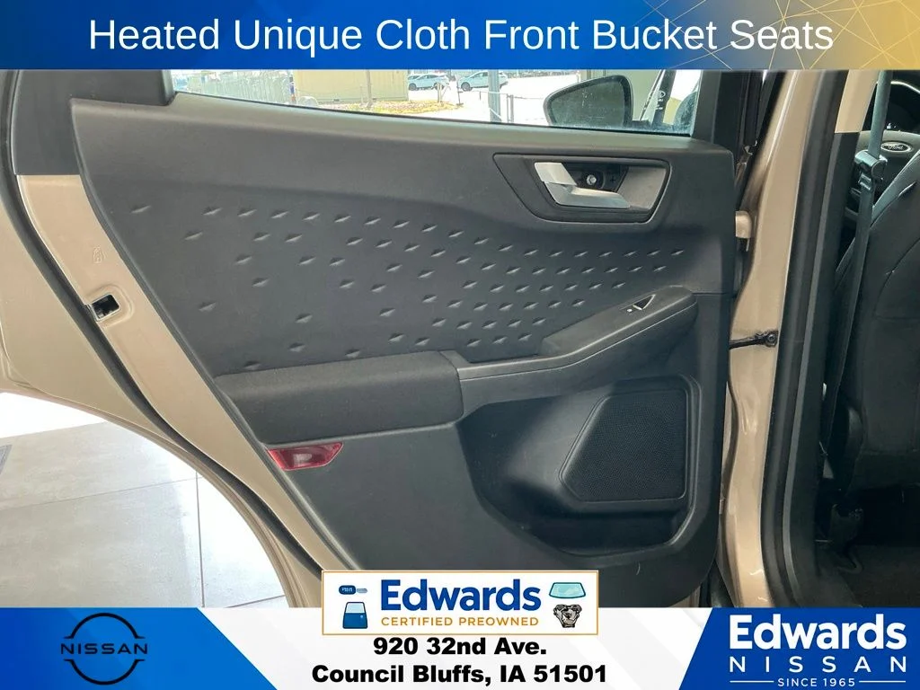 Used 2020 Gold Ford SE image 9